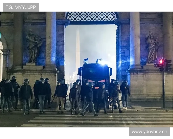 瓦伦西亚球迷抗议持续，俱乐部面临舆论压力与运营挑战