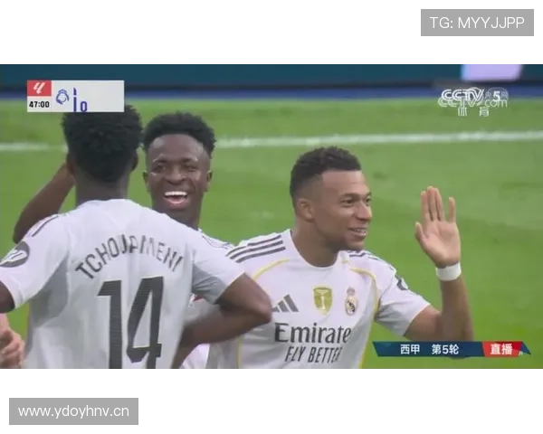 维尼修斯与姆巴佩左边锋进攻效率及战术适配性对比分析