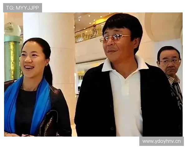 王楠家的乒乓球台比我家客厅还大