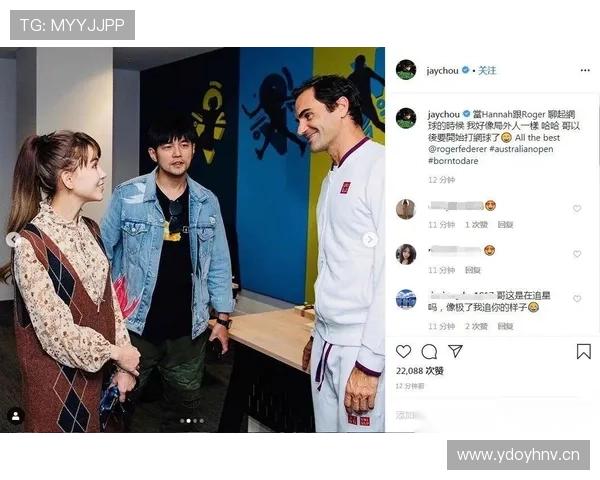 费德勒比赛结束后拿着奶茶坐看大伙累瘫，这生活差距也太大了吧